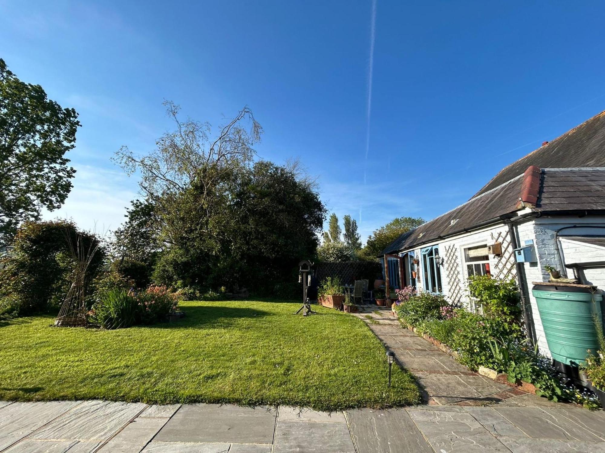 Cosy Cottage Ground Floor Bedroom Ensuite With Private Entrance Chichester Exterior foto